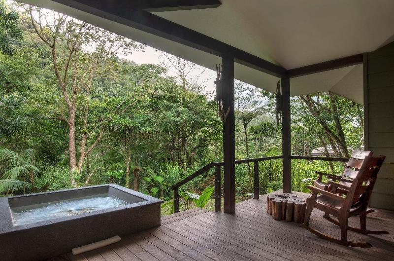 Lodge El Silencio & Costa Rica Toro Amarillo